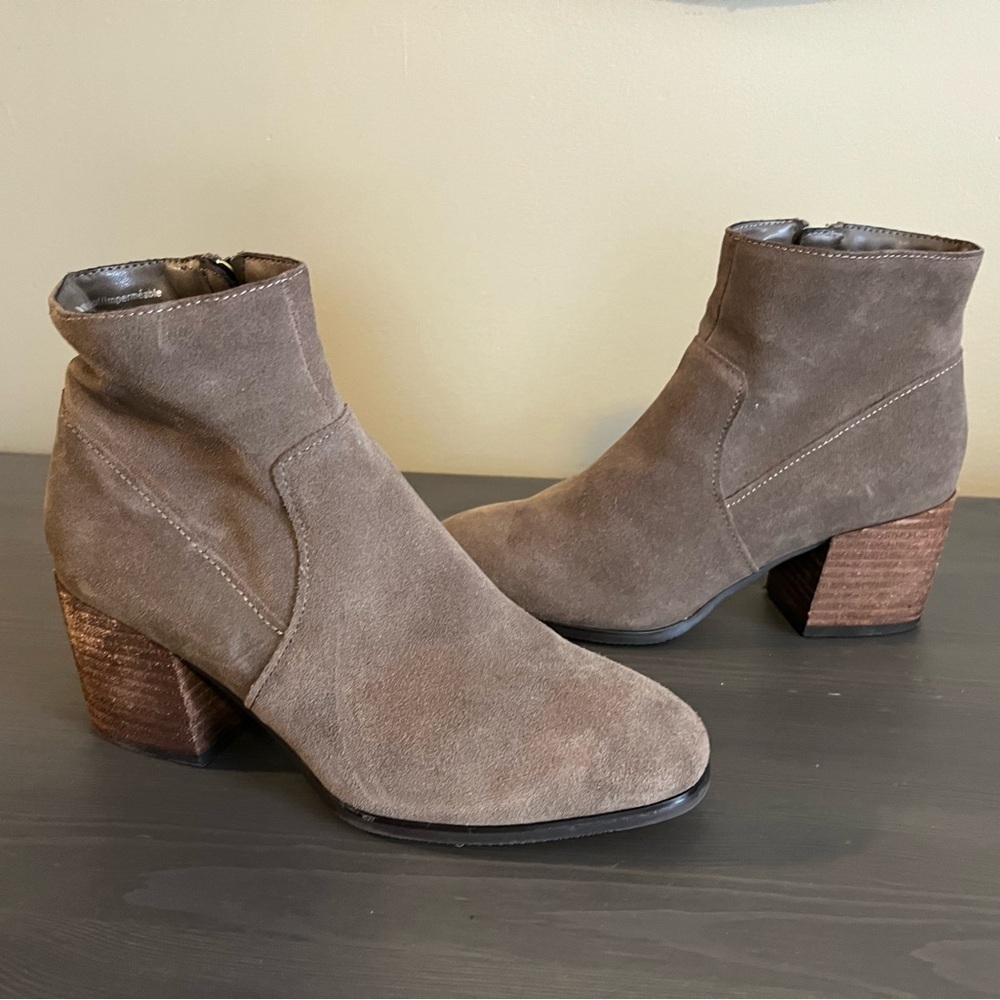 Blondo Waterproof Suede Ankle Boots